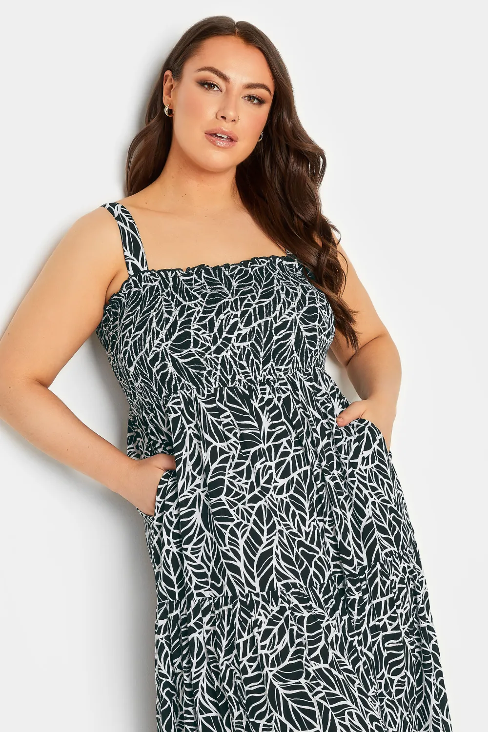 YOURS Curve Black Leaf Print Shirred Maxi Dress