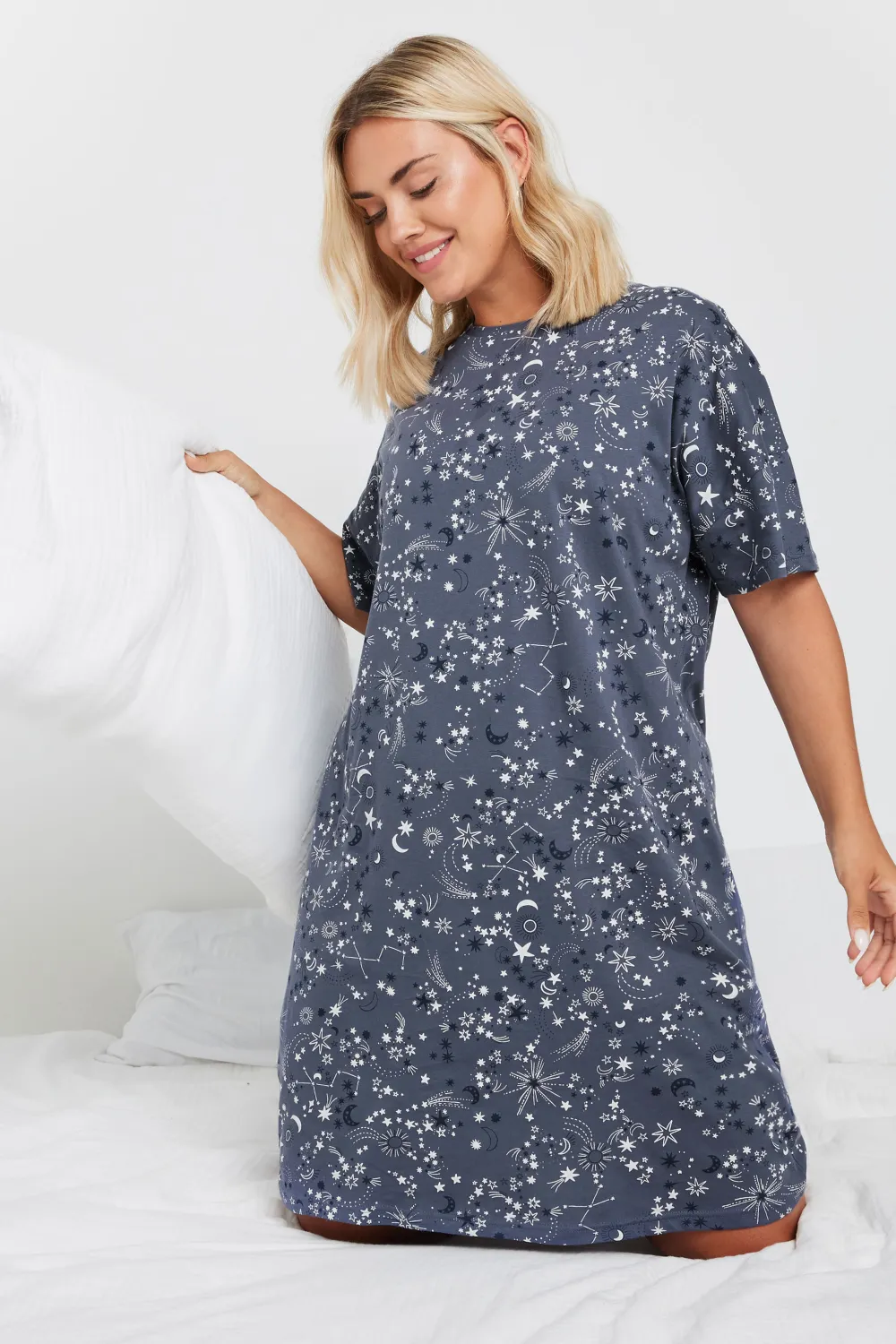 YOURS Curve Black Star Print Sleep Tee Nightdress
