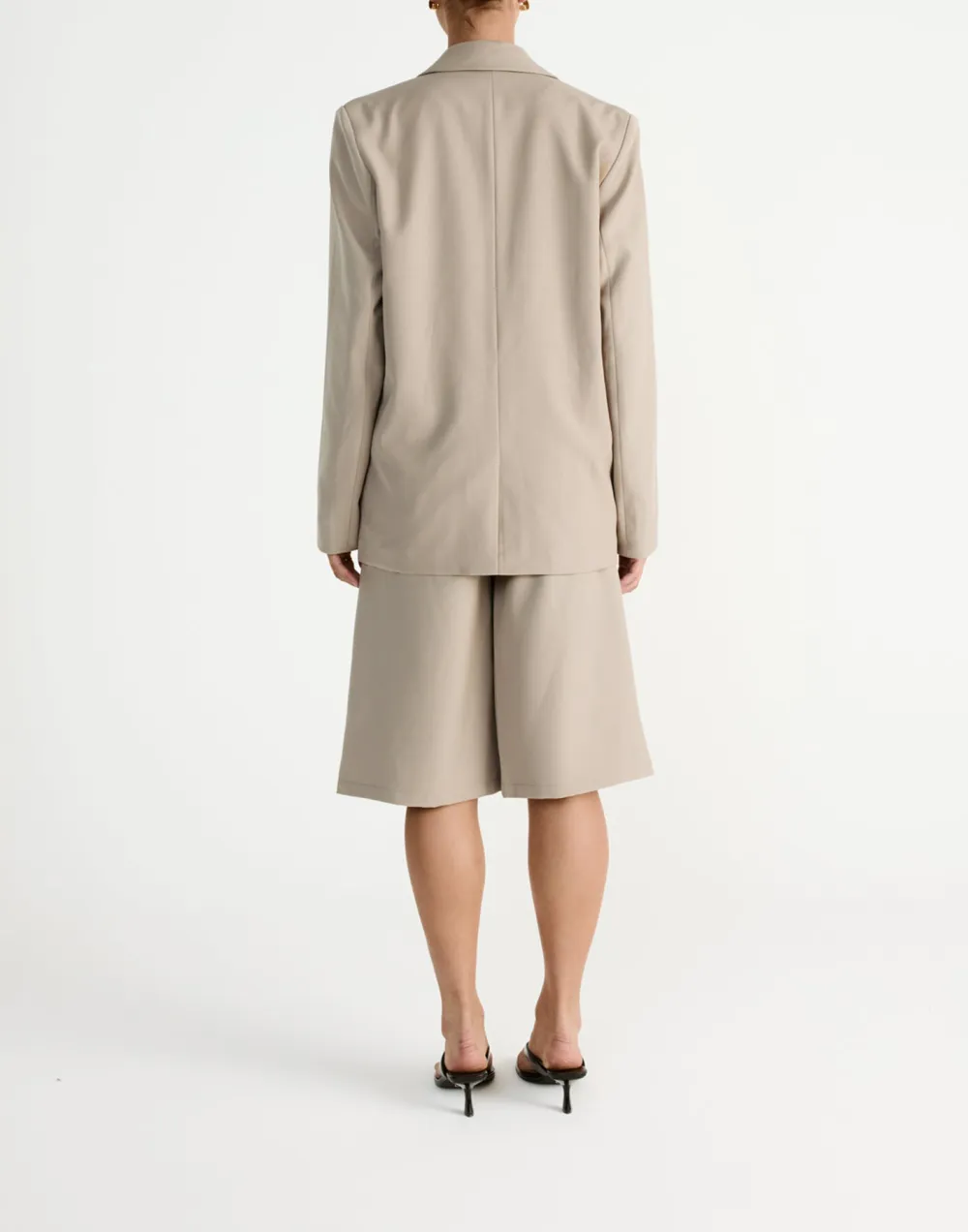 Three Dimensional Crisp Oversized Loose Coat