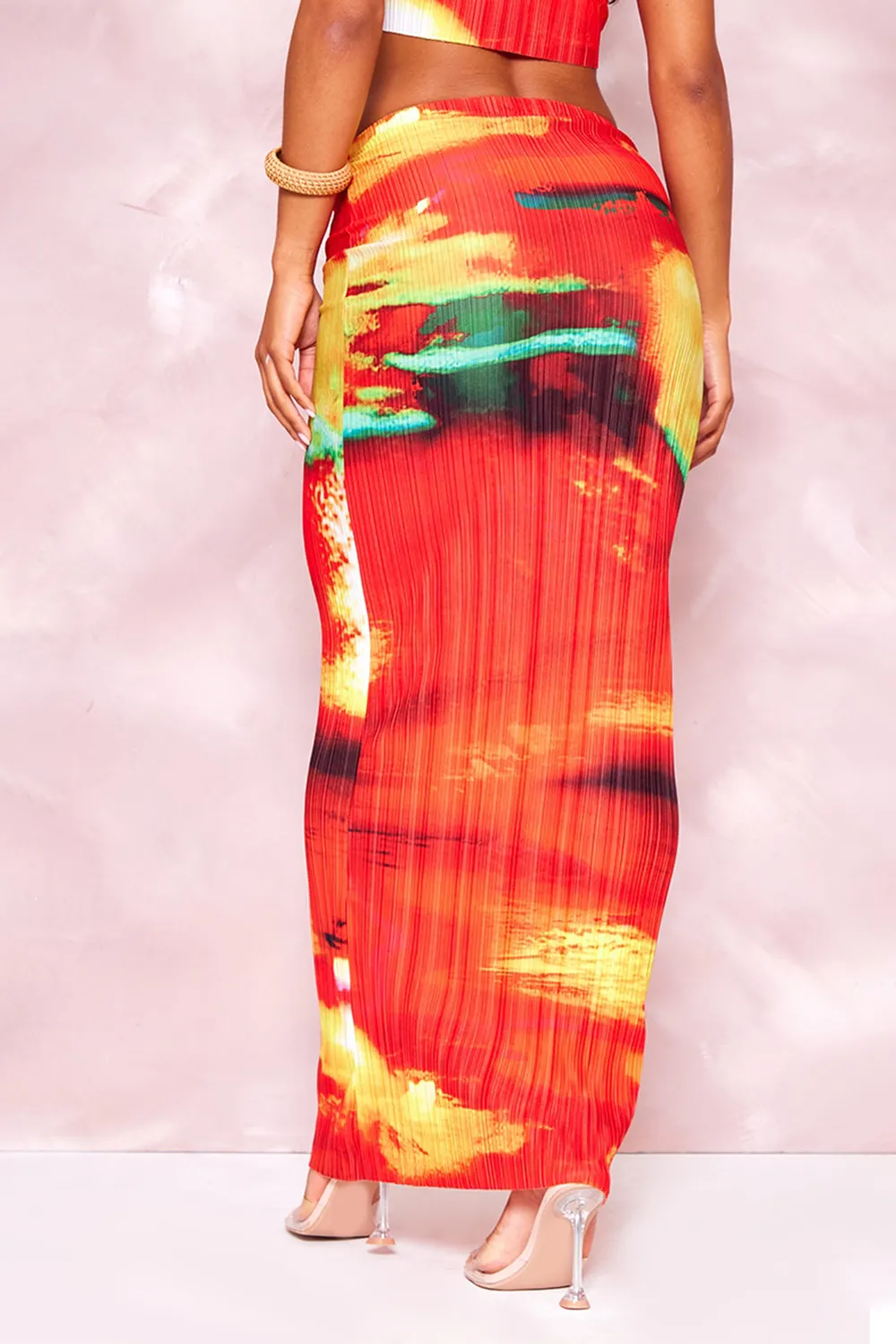 Red Abstract Print Plisse Strappy Turtleneck Top And Skirt Set