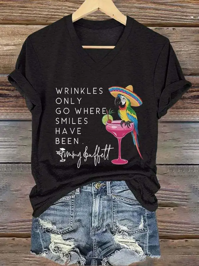 V-Neck Retro Wrinkles Only Go Where Smiles Have Been Print T-Shirt