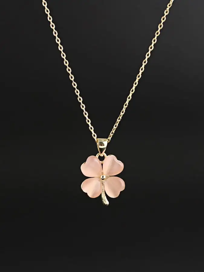 Women St. Patrick's Day Stylish Clover Pendant Necklace