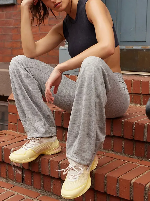 Versatile over-the-knee pants