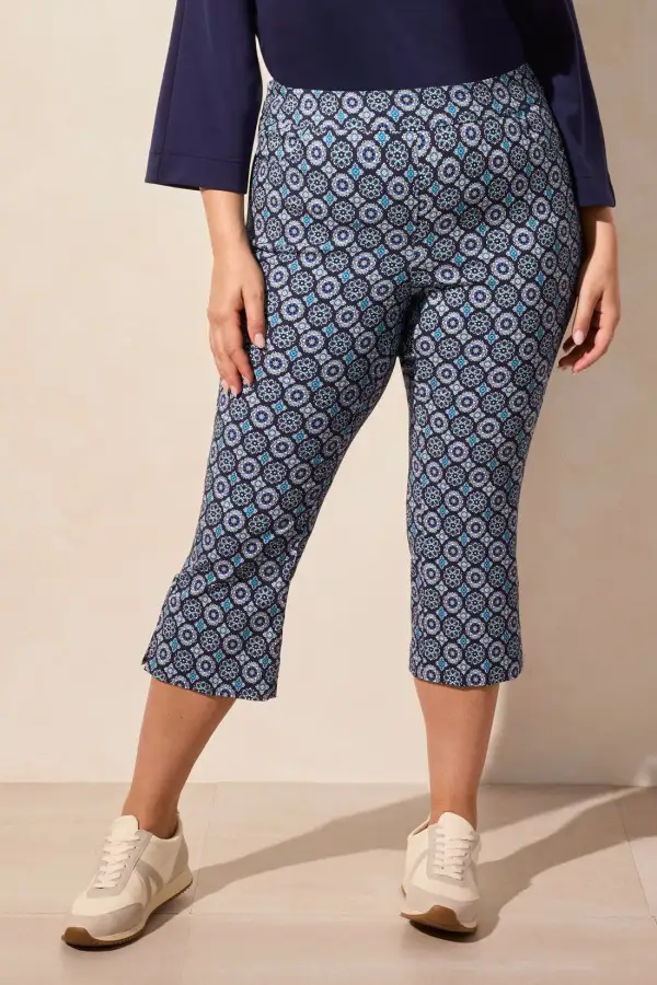 Printed Bengaline Pull-On Capri With Button Vent-Riviera