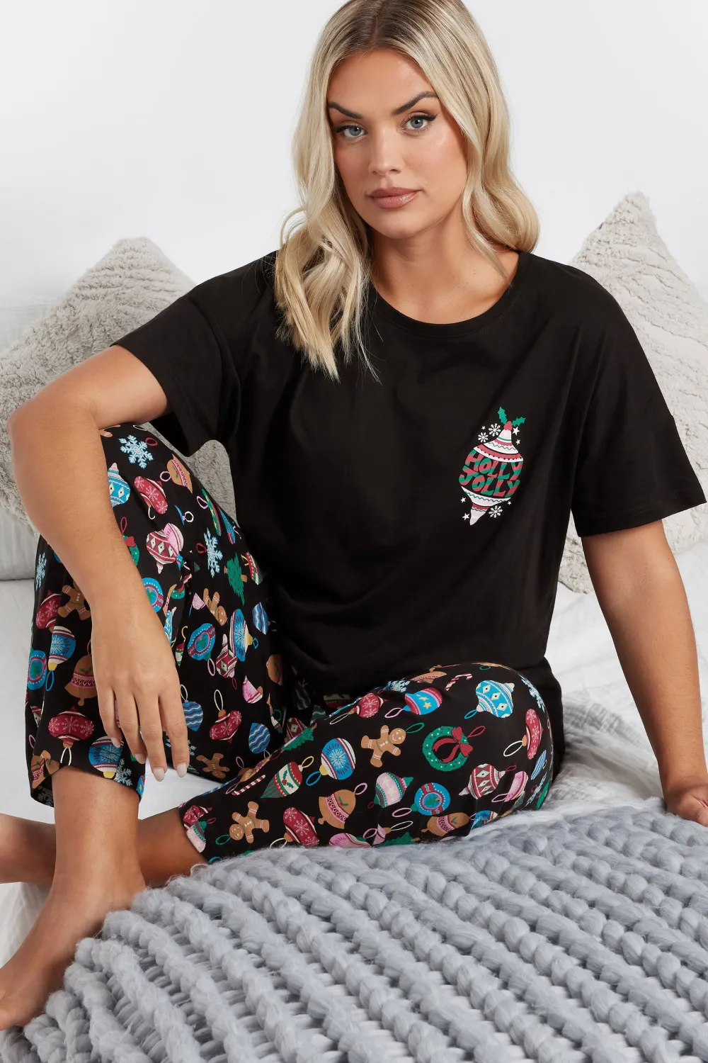 YOURS Curve Black 'Holly Jolly' Slogan Christmas Pyjama Set